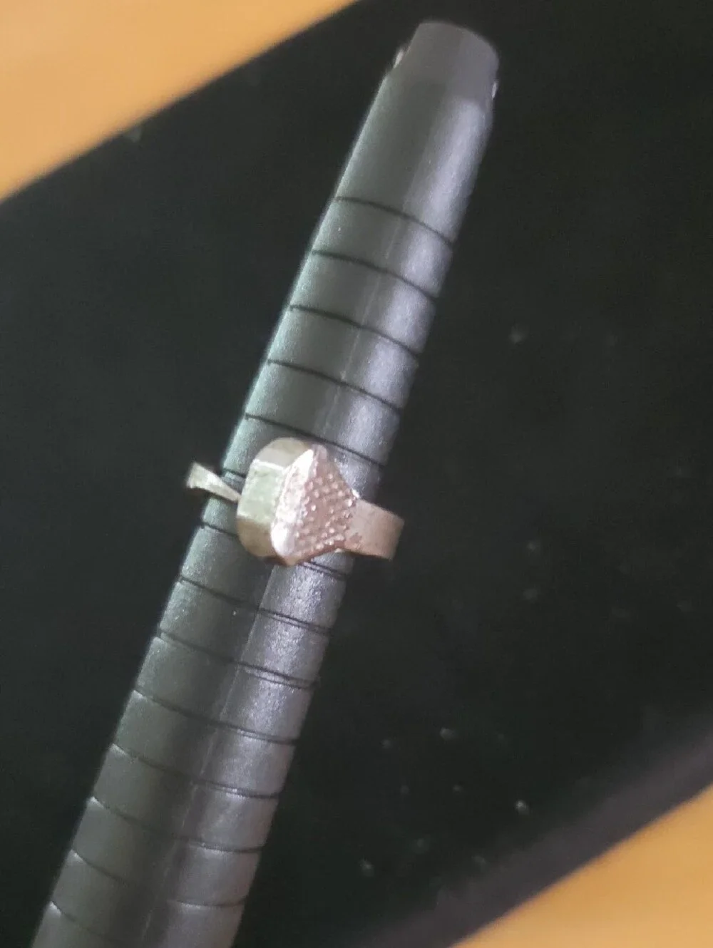 Horseshoe Nail Ring Sz4